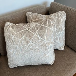 Decorative Luxury Accent Pillow in Geometric Pattern